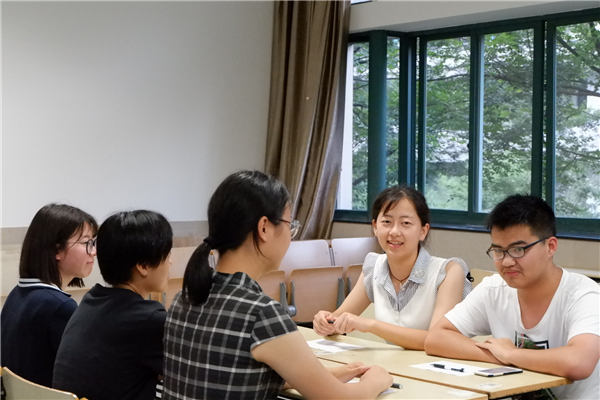 小组成员自我介绍_副本.jpg